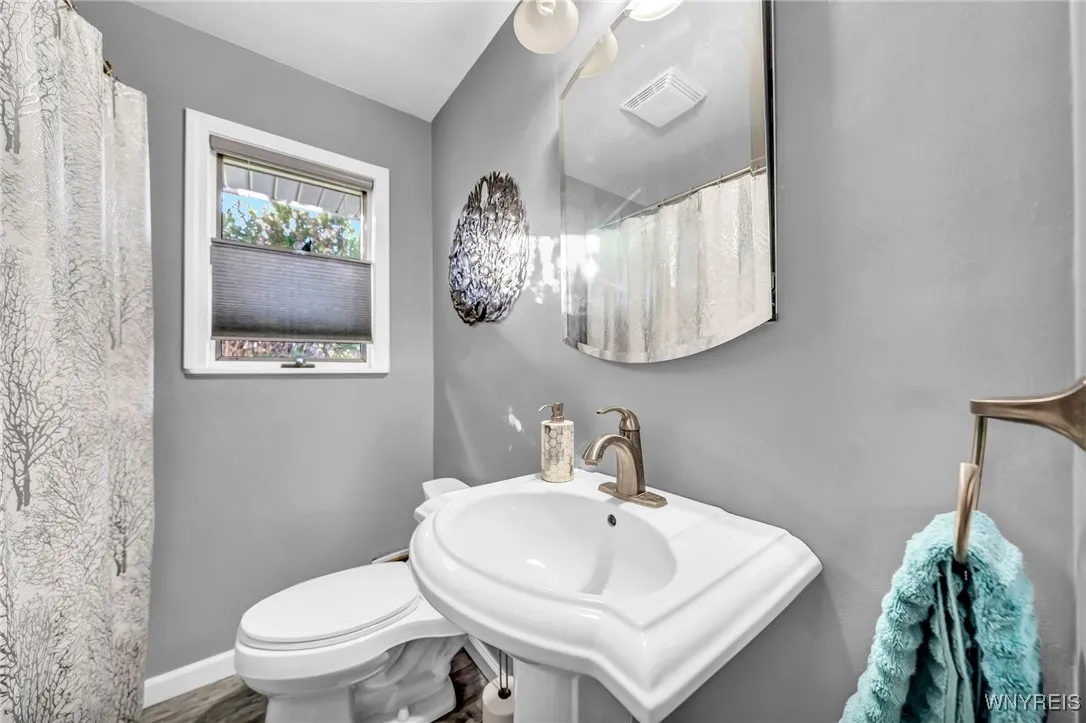 1433 Red Jacket Road, Grand Island, New York 14072, Grand Island, New York 14072, 3 Bedrooms Bedrooms, 7 Rooms Rooms,1 BathroomBathrooms,Residential,Closed,1433 Red Jacket Road, Grand Island, New York 14072,0,B1573697
