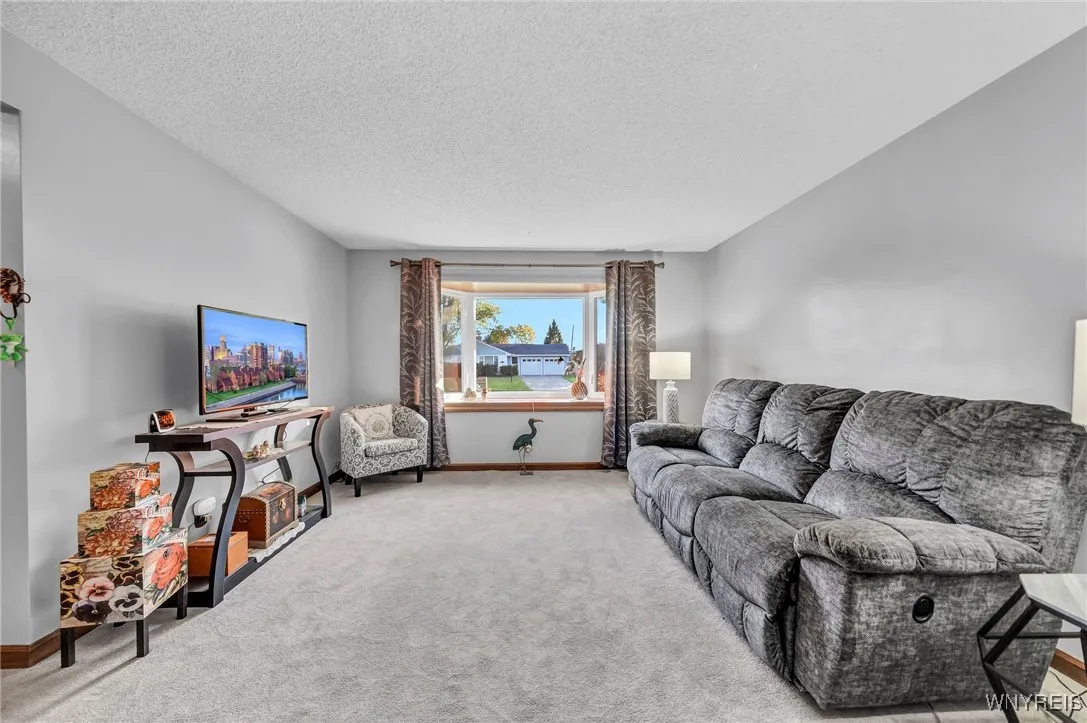1433 Red Jacket Road, Grand Island, New York 14072, Grand Island, New York 14072, 3 Bedrooms Bedrooms, 7 Rooms Rooms,1 BathroomBathrooms,Residential,Closed,1433 Red Jacket Road, Grand Island, New York 14072,0,B1573697