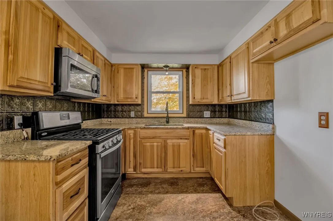 26 Hackett Drive, Tonawanda-city, New York 14150, Tonawanda, New York 14150, 4 Bedrooms Bedrooms, 6 Rooms Rooms,1 BathroomBathrooms,Residential,Closed,26 Hackett Drive, Tonawanda-city, New York 14150,0,B1574061