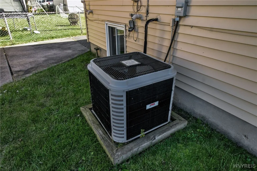 26 Hackett Drive, Tonawanda-city, New York 14150, Tonawanda, New York 14150, 4 Bedrooms Bedrooms, 6 Rooms Rooms,1 BathroomBathrooms,Residential,Closed,26 Hackett Drive, Tonawanda-city, New York 14150,0,B1574061