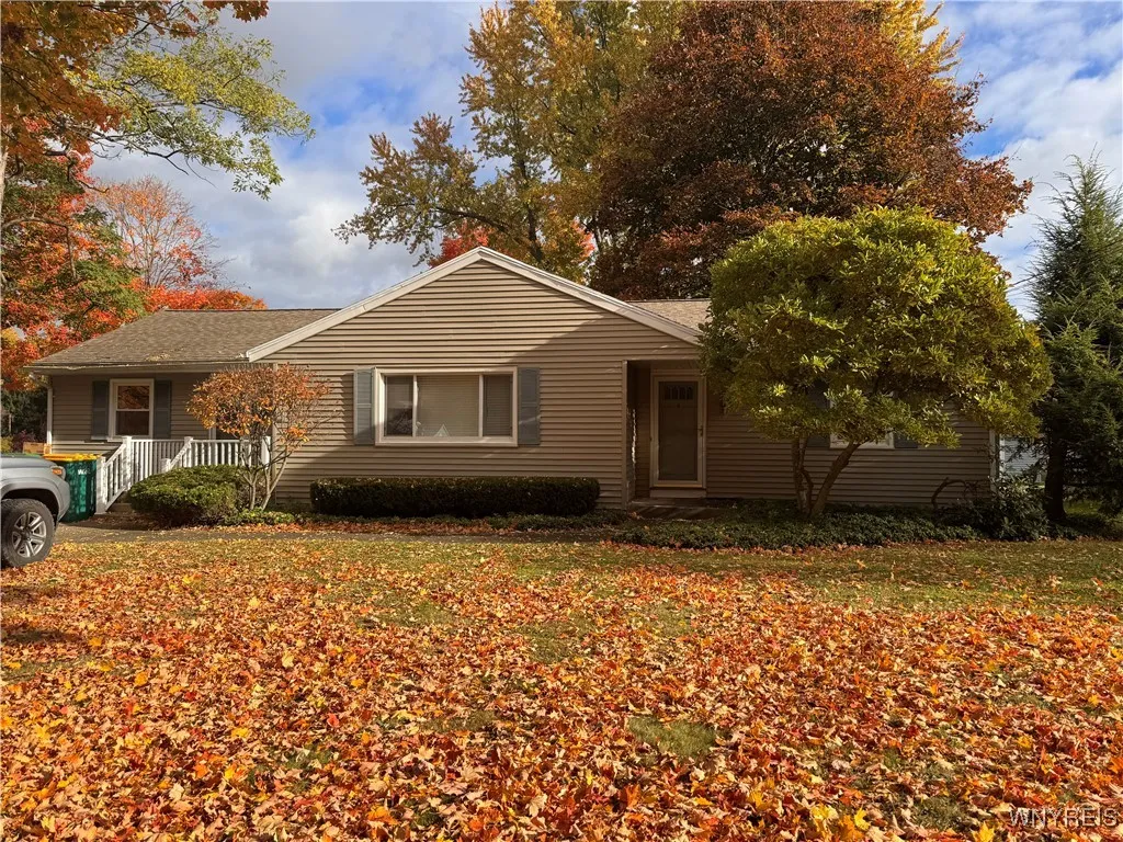 4774 Knab Drive, Hamburg, New York 14075, Hamburg, New York 14075, 3 Bedrooms Bedrooms, 6 Rooms Rooms,1 BathroomBathrooms,Residential,Closed,4774 Knab Drive, Hamburg, New York 14075,0,B1570709