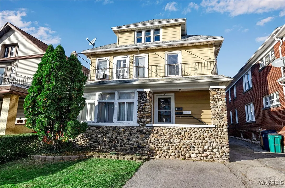 248 Hartwell Road, Buffalo, New York 14216, Buffalo, New York 14216, 6 Bedrooms Bedrooms, ,2 BathroomsBathrooms,Residential,Closed,248 Hartwell Road, Buffalo, New York 14216,0,B1573051