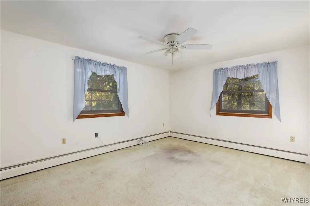 220 Marlin Drive, Grand Island, New York 14072, Grand Island, New York 14072, 4 Bedrooms Bedrooms, 9 Rooms Rooms,1 BathroomBathrooms,Residential,Closed,220 Marlin Drive, Grand Island, New York 14072,0,B1574198