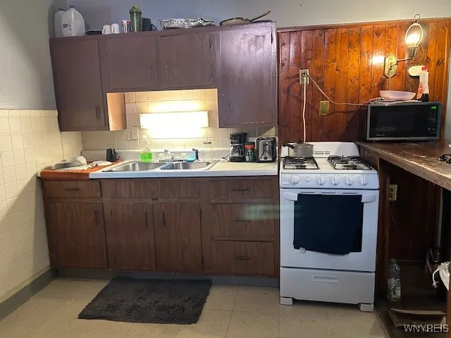 97 Linwood Avenue, Buffalo, New York 14209, Buffalo, New York 14209, 9 Bedrooms Bedrooms, ,Multi Family,For Sale,97 Linwood Avenue, Buffalo, New York 14209,0,B1574393