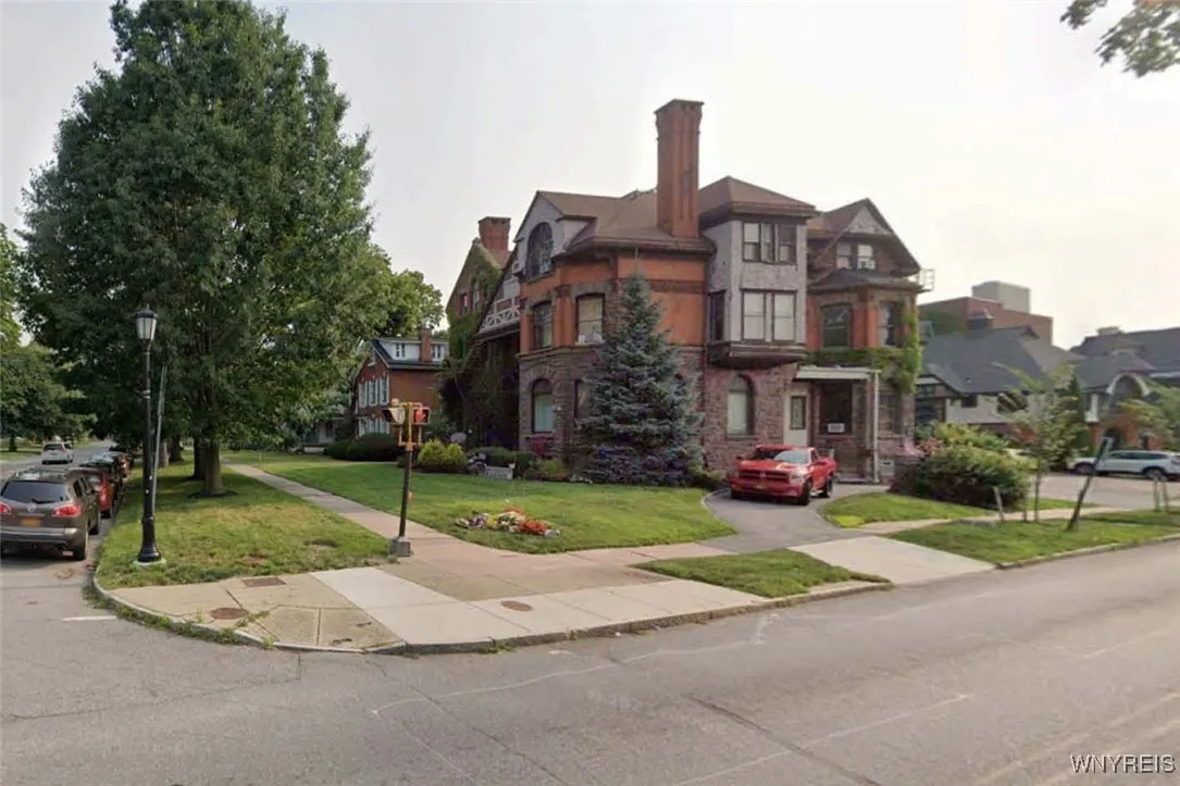 97 Linwood Avenue, Buffalo, New York 14209, Buffalo, New York 14209, 9 Bedrooms Bedrooms, ,Multi Family,For Sale,97 Linwood Avenue, Buffalo, New York 14209,0,B1574393