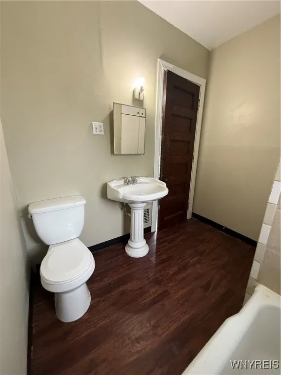 82 Albany Street, Buffalo, New York 14213, Buffalo, New York 14213, 4 Bedrooms Bedrooms, ,2 BathroomsBathrooms,Residential,Closed,82 Albany Street, Buffalo, New York 14213,0,B1574118