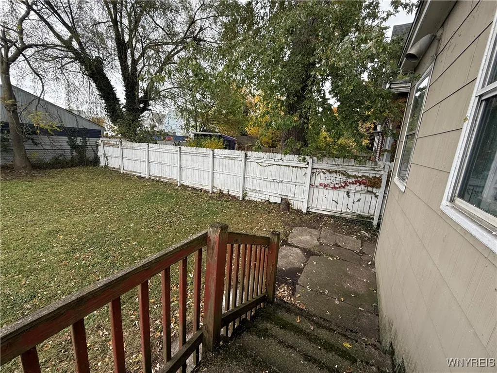 82 Albany Street, Buffalo, New York 14213, Buffalo, New York 14213, 4 Bedrooms Bedrooms, ,2 BathroomsBathrooms,Residential,Closed,82 Albany Street, Buffalo, New York 14213,0,B1574118