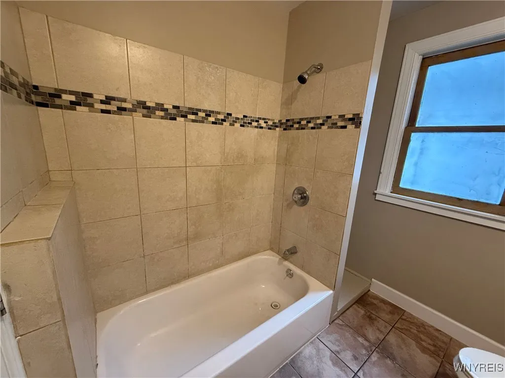 82 Albany Street, Buffalo, New York 14213, Buffalo, New York 14213, 4 Bedrooms Bedrooms, ,2 BathroomsBathrooms,Residential,Closed,82 Albany Street, Buffalo, New York 14213,0,B1574118