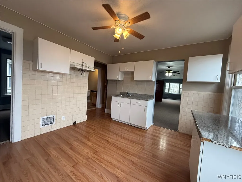 82 Albany Street, Buffalo, New York 14213, Buffalo, New York 14213, 4 Bedrooms Bedrooms, ,2 BathroomsBathrooms,Residential,Closed,82 Albany Street, Buffalo, New York 14213,0,B1574118