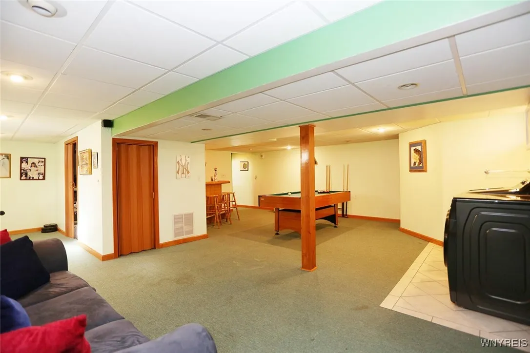 1649 Schoellkopf Road, Hamburg, New York 14085, Hamburg, New York 14085, 4 Bedrooms Bedrooms, 6 Rooms Rooms,2 BathroomsBathrooms,Residential,Closed,1649 Schoellkopf Road, Hamburg, New York 14085,0,B1574498