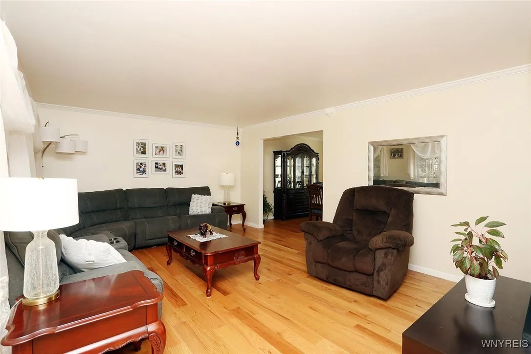 1649 Schoellkopf Road, Hamburg, New York 14085, Hamburg, New York 14085, 4 Bedrooms Bedrooms, 6 Rooms Rooms,2 BathroomsBathrooms,Residential,Closed,1649 Schoellkopf Road, Hamburg, New York 14085,0,B1574498