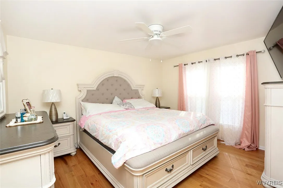 1649 Schoellkopf Road, Hamburg, New York 14085, Hamburg, New York 14085, 4 Bedrooms Bedrooms, 6 Rooms Rooms,2 BathroomsBathrooms,Residential,Closed,1649 Schoellkopf Road, Hamburg, New York 14085,0,B1574498