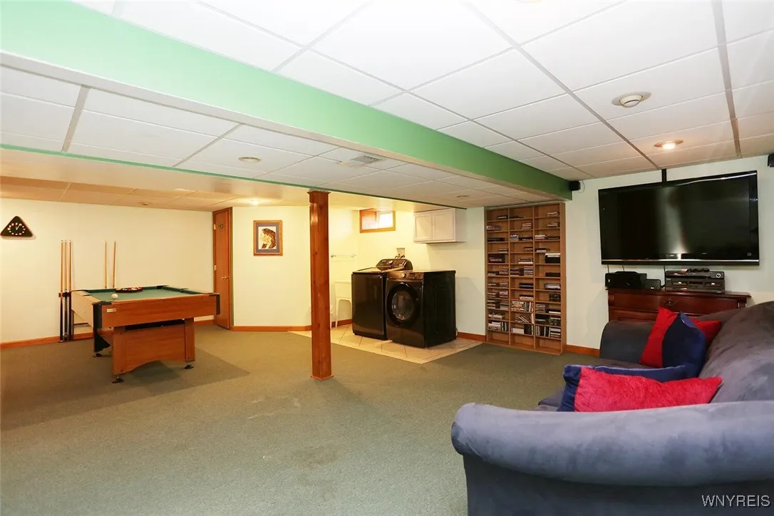 1649 Schoellkopf Road, Hamburg, New York 14085, Hamburg, New York 14085, 4 Bedrooms Bedrooms, 6 Rooms Rooms,2 BathroomsBathrooms,Residential,Closed,1649 Schoellkopf Road, Hamburg, New York 14085,0,B1574498