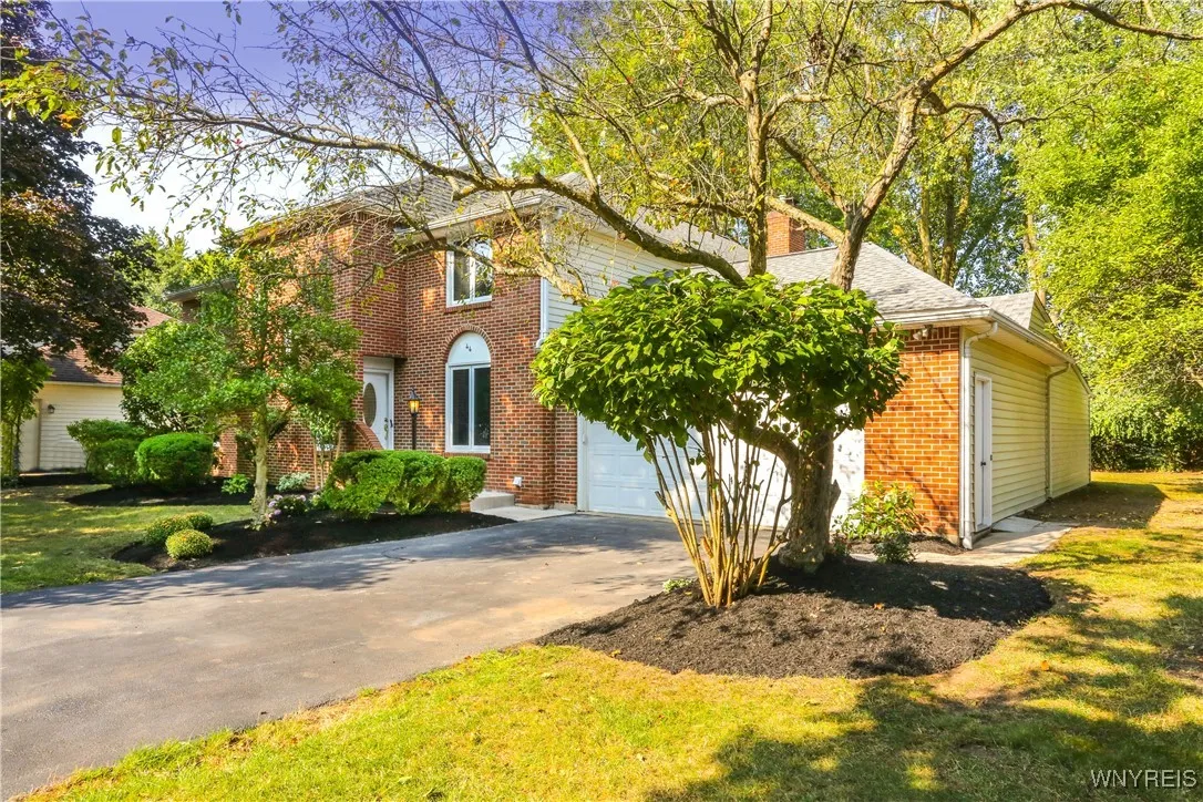 44 Valley Brook Lane, Amherst, New York 14051, Amherst, New York 14051, 4 Bedrooms Bedrooms, 9 Rooms Rooms,2 BathroomsBathrooms,Residential,Closed,44 Valley Brook Lane, Amherst, New York 14051,0,B1574553