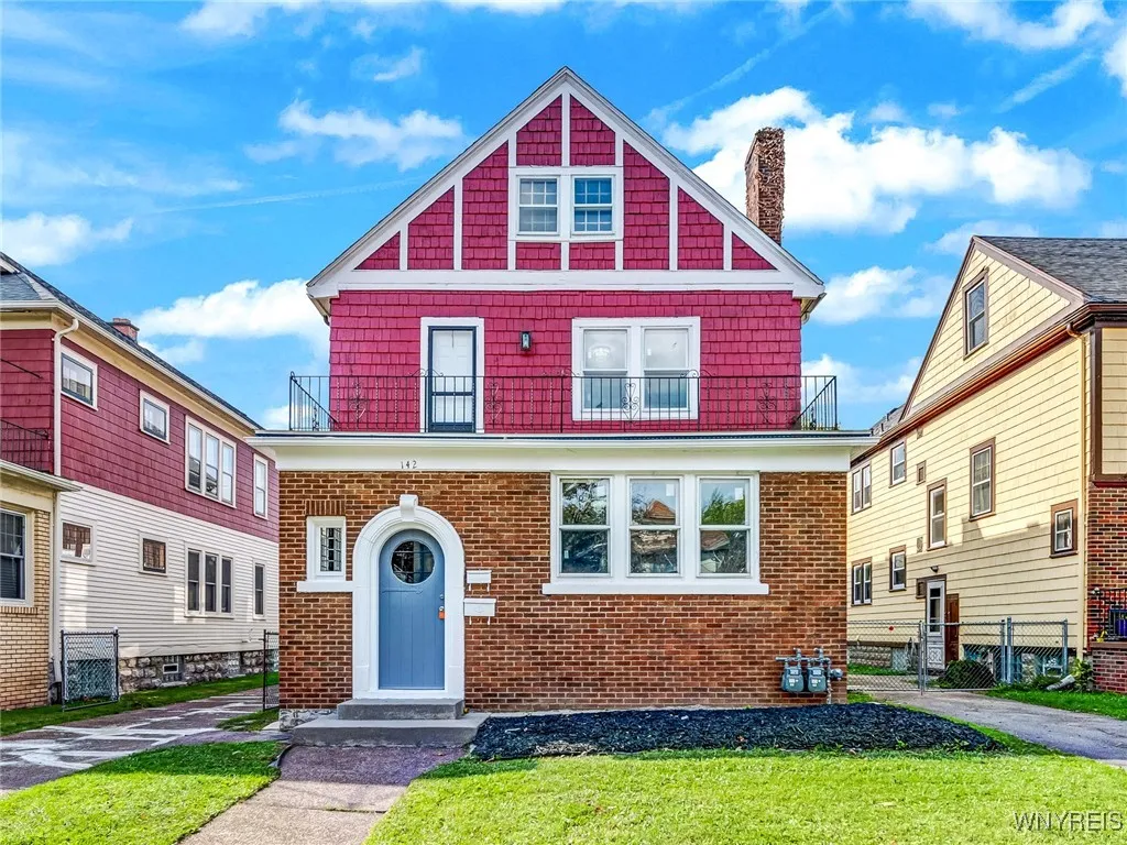 142 Shoshone Street, Buffalo, New York 14214, Buffalo, New York 14214, 6 Bedrooms Bedrooms, ,2 BathroomsBathrooms,Residential,Closed,142 Shoshone Street, Buffalo, New York 14214,0,B1574626