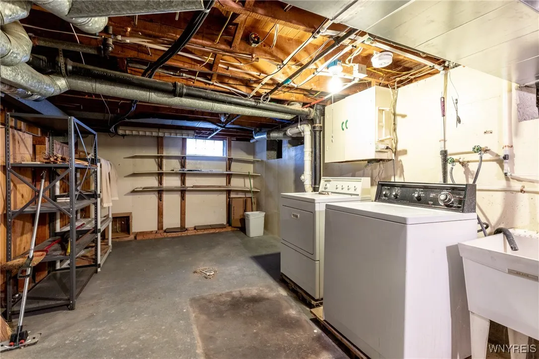 174 Fancher Avenue, Tonawanda-town, New York 14223, Tonawanda, New York 14223, 4 Bedrooms Bedrooms, 7 Rooms Rooms,2 BathroomsBathrooms,Residential,Closed,174 Fancher Avenue, Tonawanda-town, New York 14223,0,B1571890