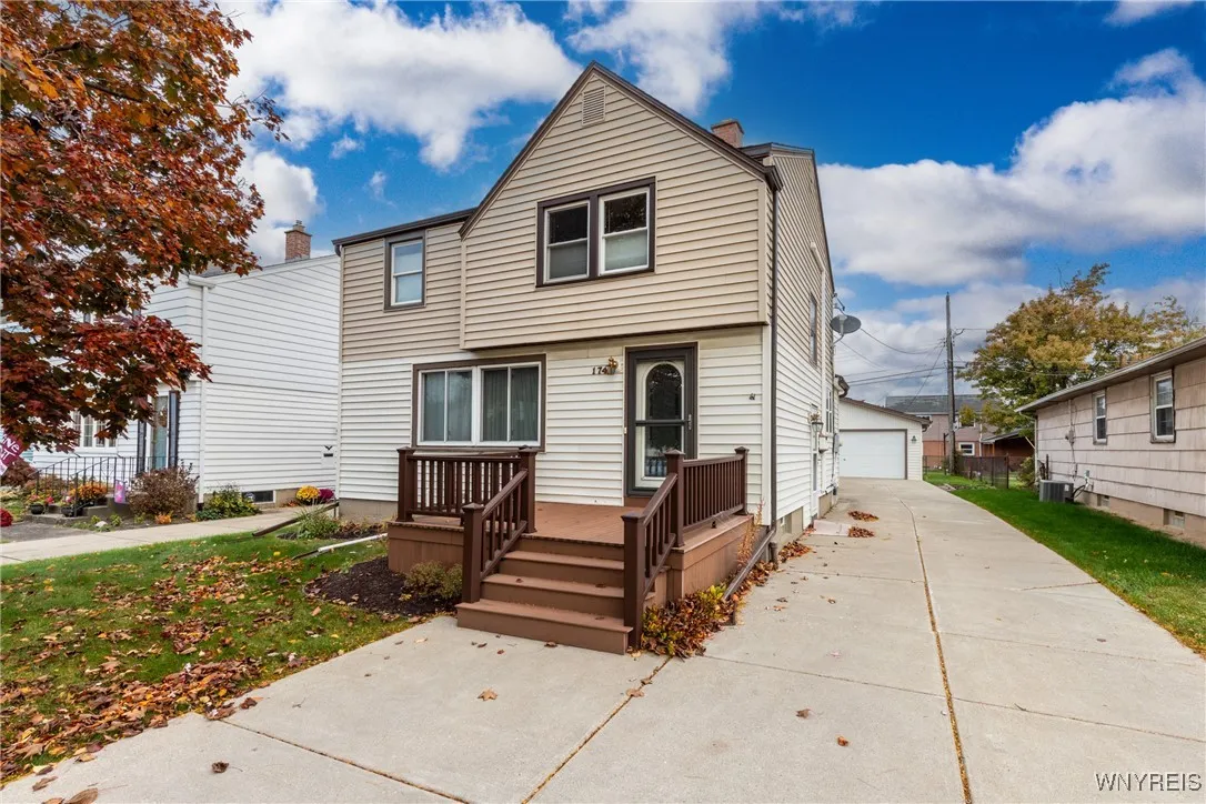 174 Fancher Avenue, Tonawanda-town, New York 14223, Tonawanda, New York 14223, 4 Bedrooms Bedrooms, 7 Rooms Rooms,2 BathroomsBathrooms,Residential,Closed,174 Fancher Avenue, Tonawanda-town, New York 14223,0,B1571890