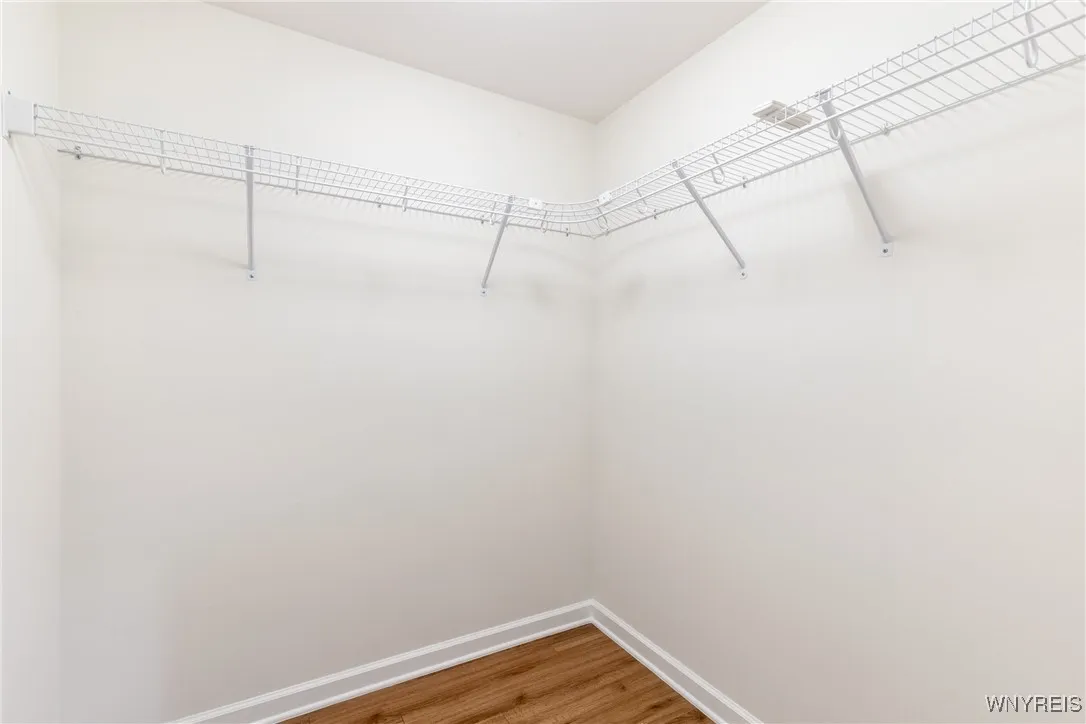 Walk-in-closet!