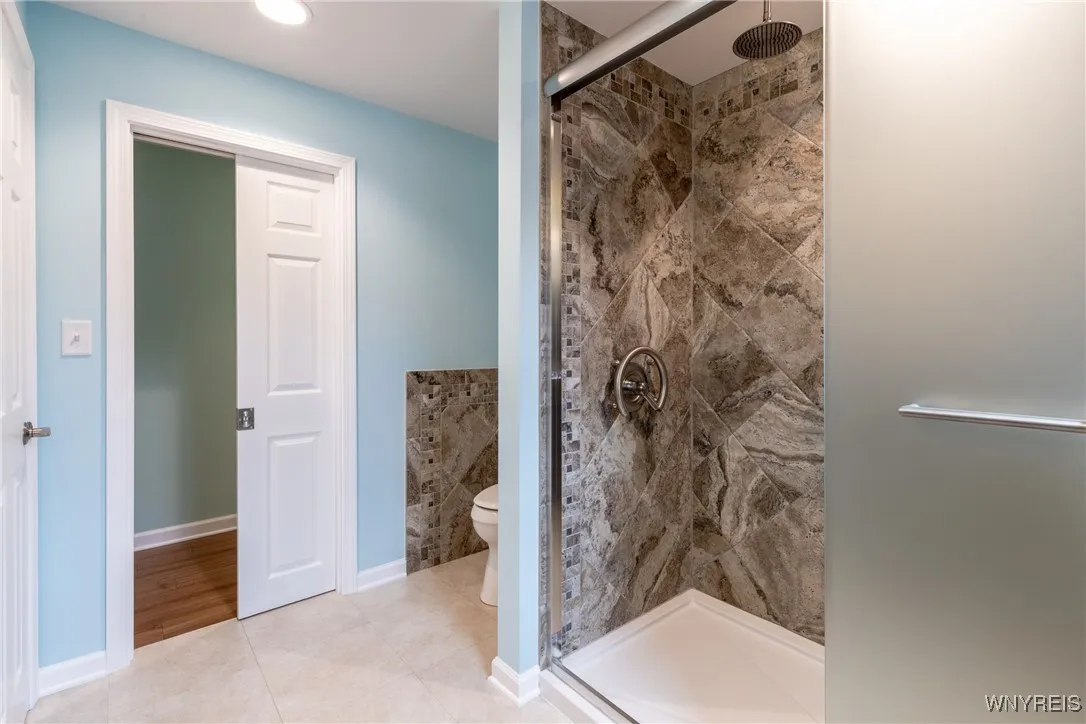 Enjoy a wonderful rain shower!