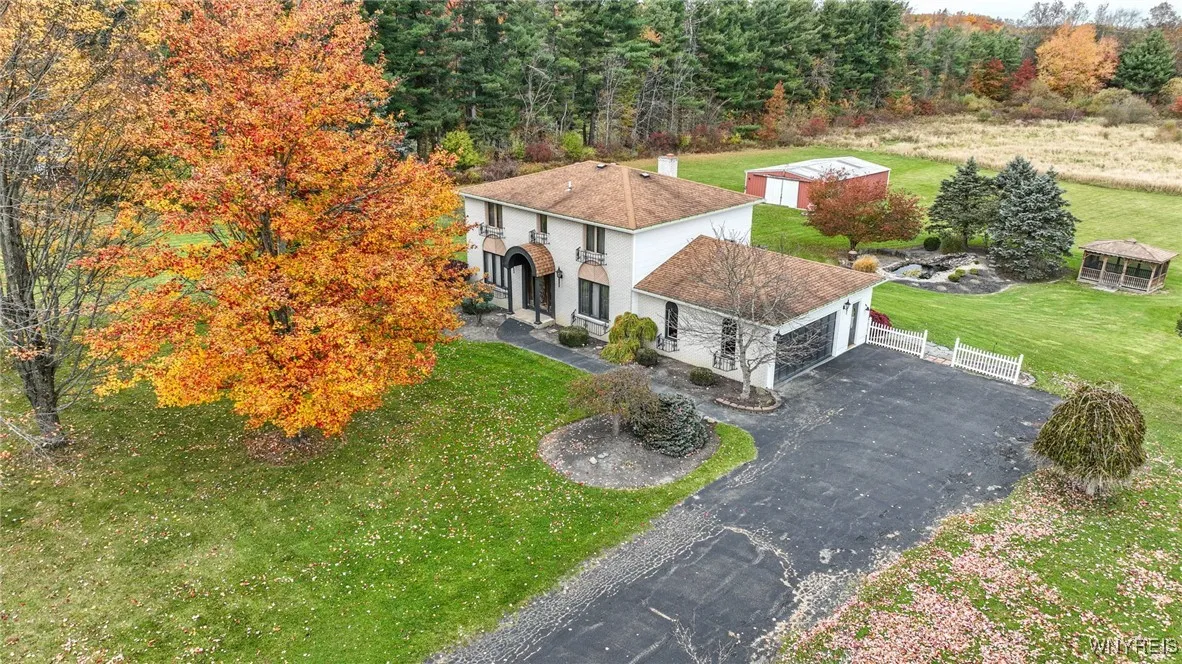 6222 Newton Road, Orchard Park, New York 14127, Orchard Park, New York 14127, 4 Bedrooms Bedrooms, 13 Rooms Rooms,2 BathroomsBathrooms,Residential,Closed,6222 Newton Road, Orchard Park, New York 14127,0,B1574496