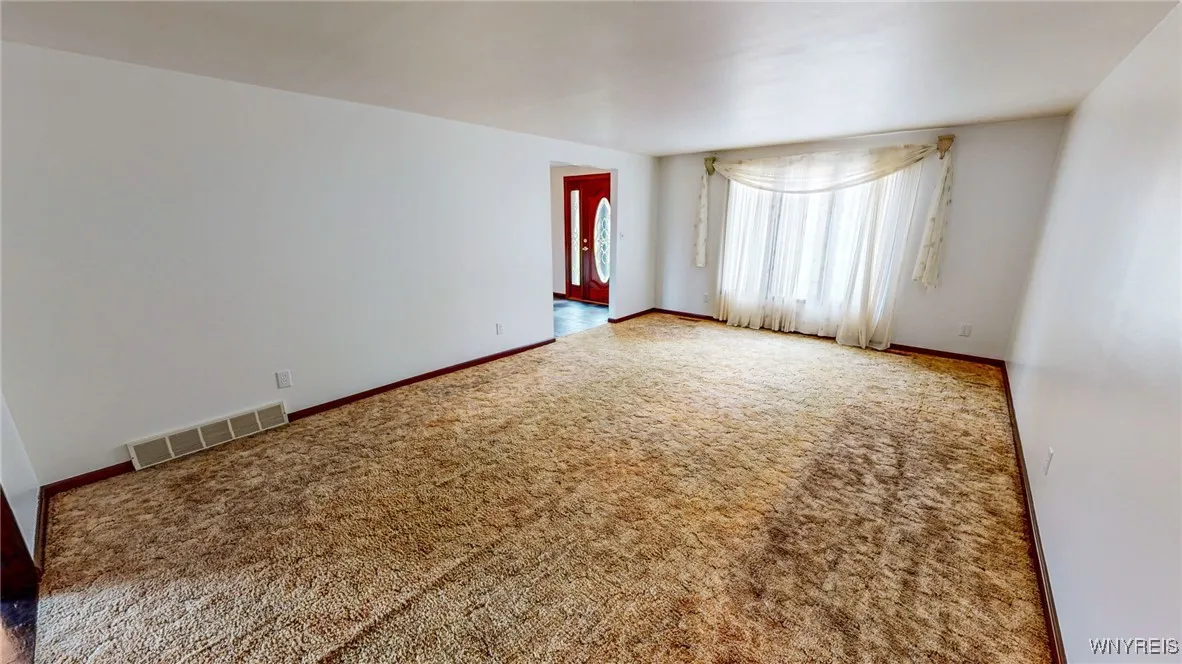 6222 Newton Road, Orchard Park, New York 14127, Orchard Park, New York 14127, 4 Bedrooms Bedrooms, 13 Rooms Rooms,2 BathroomsBathrooms,Residential,Closed,6222 Newton Road, Orchard Park, New York 14127,0,B1574496