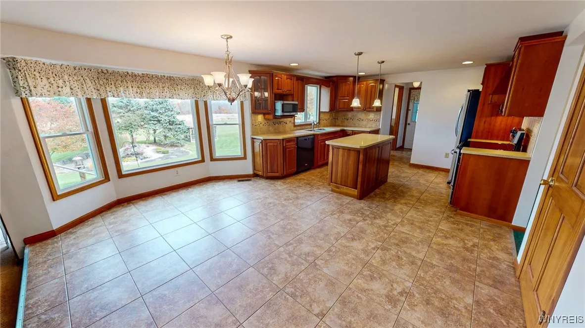 6222 Newton Road, Orchard Park, New York 14127, Orchard Park, New York 14127, 4 Bedrooms Bedrooms, 13 Rooms Rooms,2 BathroomsBathrooms,Residential,Closed,6222 Newton Road, Orchard Park, New York 14127,0,B1574496