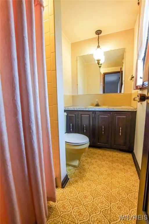 6222 Newton Road, Orchard Park, New York 14127, Orchard Park, New York 14127, 4 Bedrooms Bedrooms, 13 Rooms Rooms,2 BathroomsBathrooms,Residential,Closed,6222 Newton Road, Orchard Park, New York 14127,0,B1574496