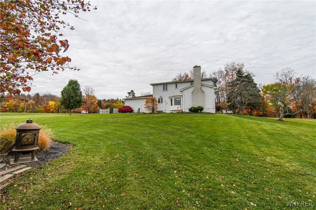 6222 Newton Road, Orchard Park, New York 14127, Orchard Park, New York 14127, 4 Bedrooms Bedrooms, 13 Rooms Rooms,2 BathroomsBathrooms,Residential,Closed,6222 Newton Road, Orchard Park, New York 14127,0,B1574496