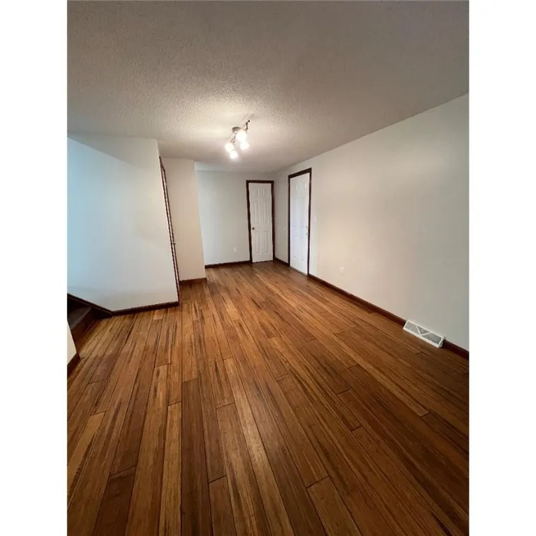 3947 Autumnway Lane, Hamburg, New York 14075, Hamburg, New York 14075, 4 Bedrooms Bedrooms, 12 Rooms Rooms,1 BathroomBathrooms,Residential,Closed,3947 Autumnway Lane, Hamburg, New York 14075,0,R1574822