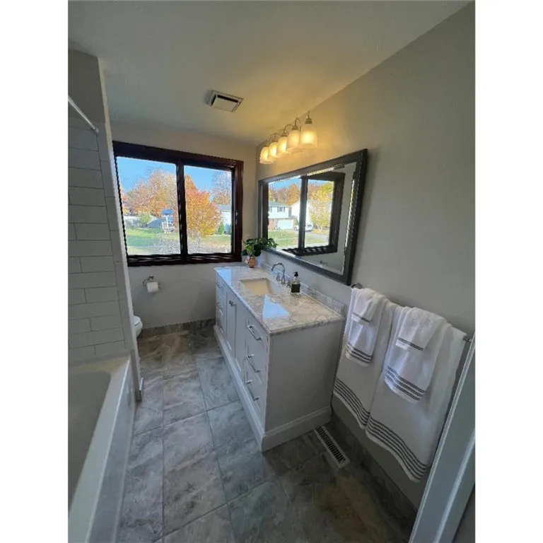 3947 Autumnway Lane, Hamburg, New York 14075, Hamburg, New York 14075, 4 Bedrooms Bedrooms, 12 Rooms Rooms,1 BathroomBathrooms,Residential,Closed,3947 Autumnway Lane, Hamburg, New York 14075,0,R1574822