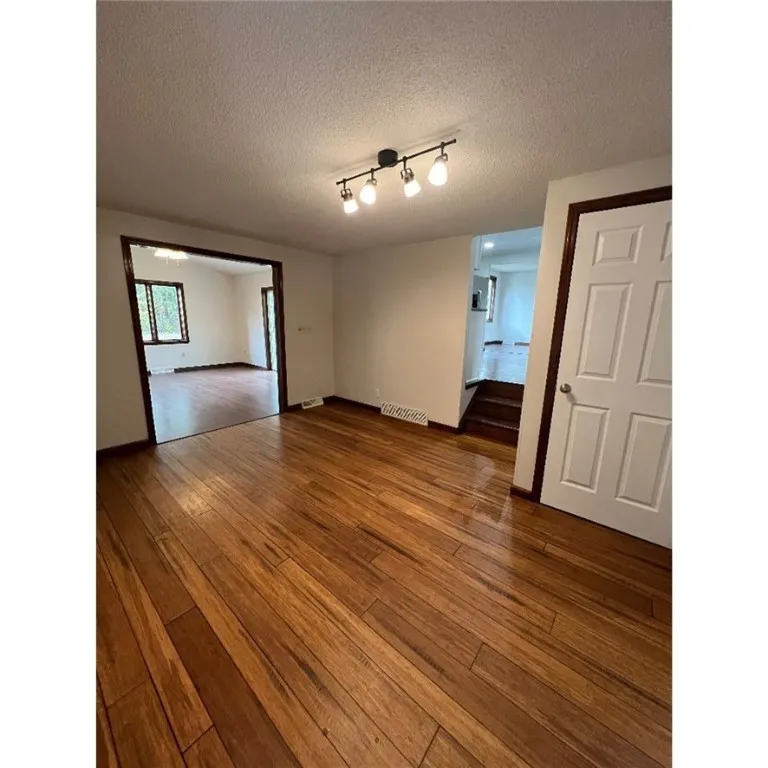 3947 Autumnway Lane, Hamburg, New York 14075, Hamburg, New York 14075, 4 Bedrooms Bedrooms, 12 Rooms Rooms,1 BathroomBathrooms,Residential,Closed,3947 Autumnway Lane, Hamburg, New York 14075,0,R1574822