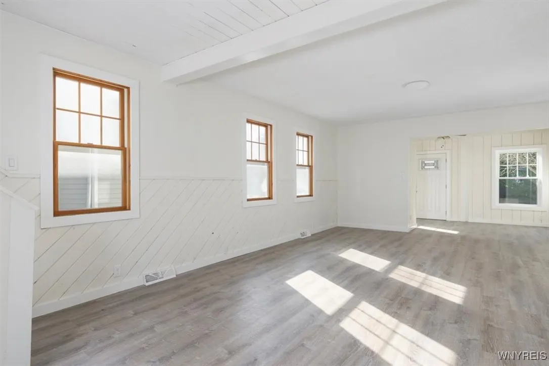 28r Olean Street, Aurora, New York 14052, Aurora, New York 14052, 2 Bedrooms Bedrooms, 6 Rooms Rooms,1 BathroomBathrooms,Residential Lease,Closed,28r Olean Street, Aurora, New York 14052,0,B1574906