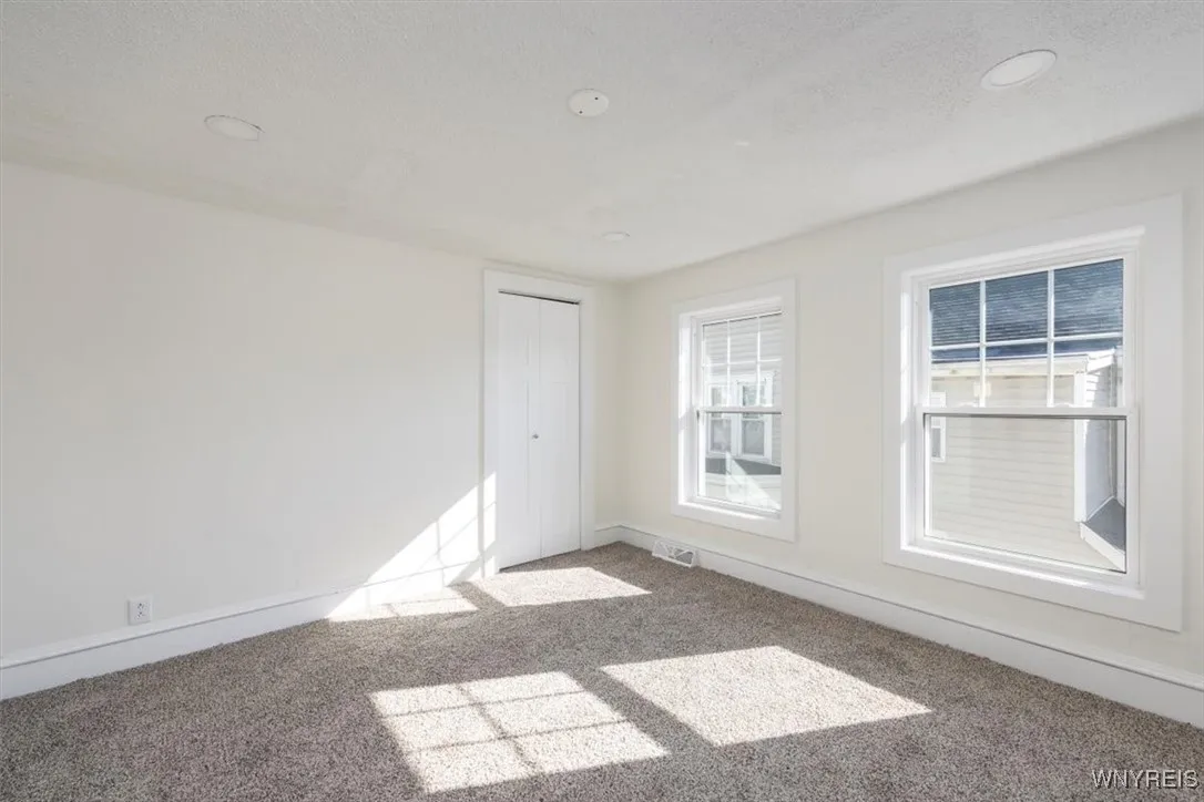 28r Olean Street, Aurora, New York 14052, Aurora, New York 14052, 2 Bedrooms Bedrooms, 6 Rooms Rooms,1 BathroomBathrooms,Residential Lease,Closed,28r Olean Street, Aurora, New York 14052,0,B1574906