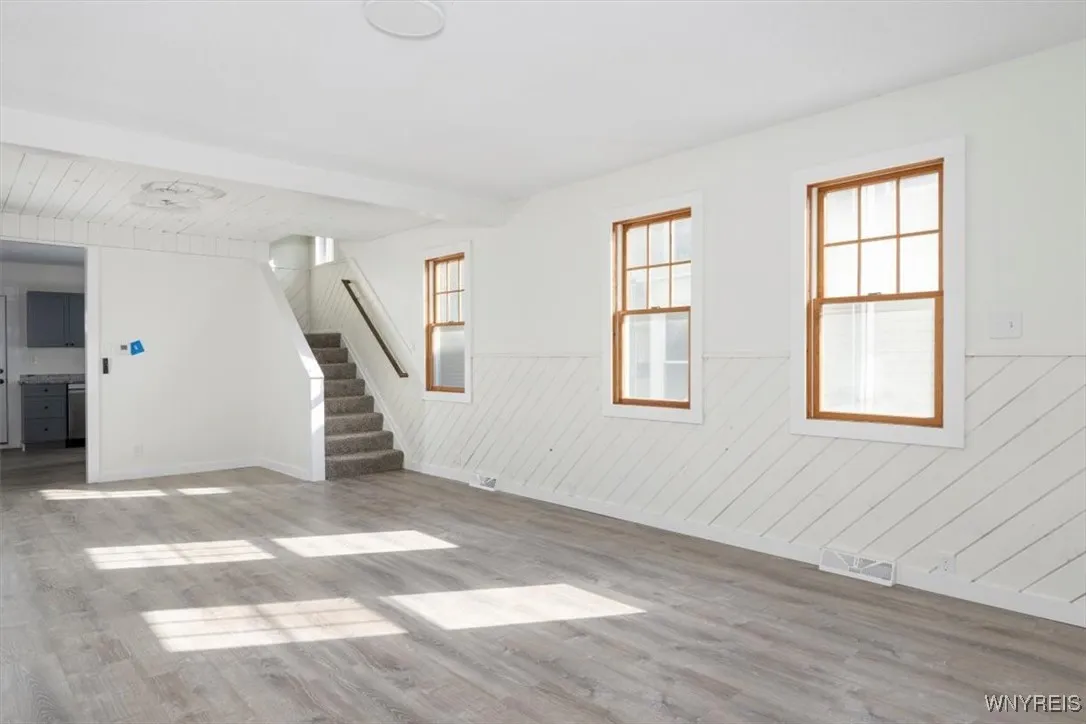 28r Olean Street, Aurora, New York 14052, Aurora, New York 14052, 2 Bedrooms Bedrooms, 6 Rooms Rooms,1 BathroomBathrooms,Residential Lease,Closed,28r Olean Street, Aurora, New York 14052,0,B1574906