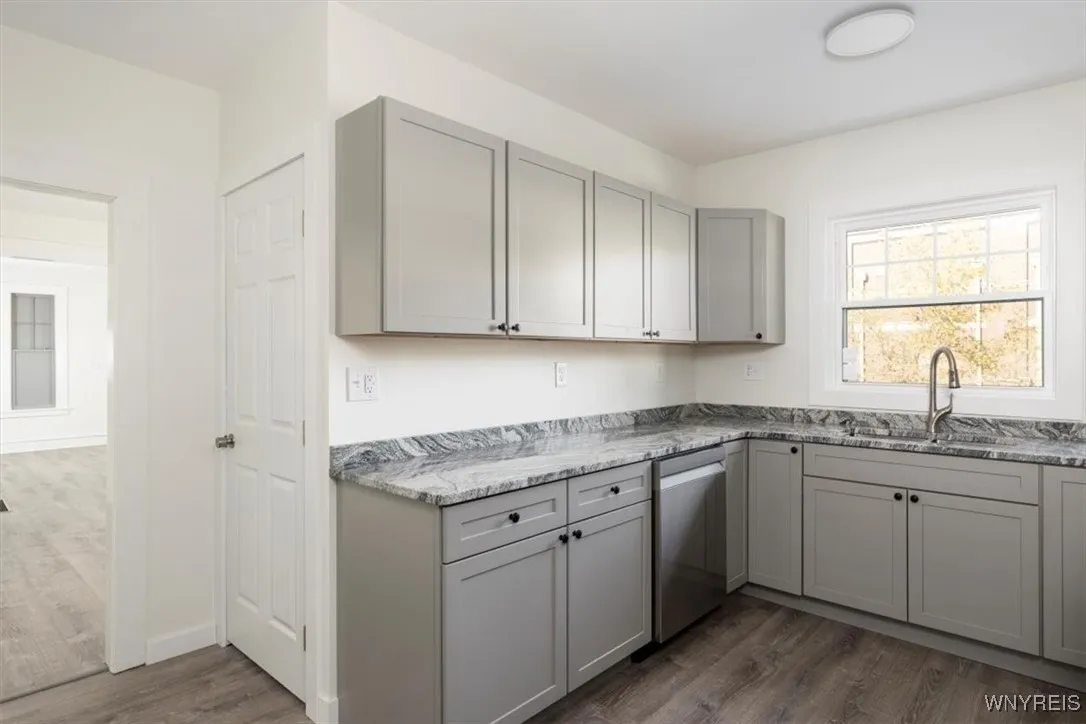 28l Olean Street, Aurora, New York 14052, Aurora, New York 14052, 2 Bedrooms Bedrooms, 6 Rooms Rooms,1 BathroomBathrooms,Residential Lease,Closed,28l Olean Street, Aurora, New York 14052,0,B1574907