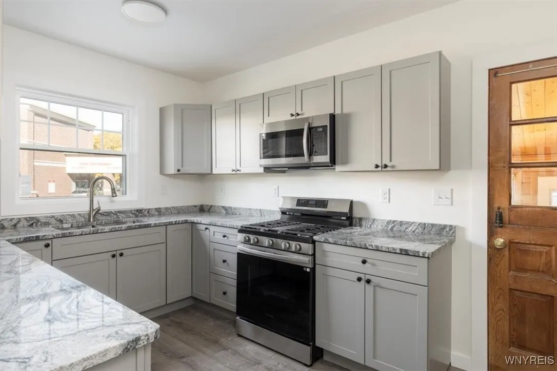 28l Olean Street, Aurora, New York 14052, Aurora, New York 14052, 2 Bedrooms Bedrooms, 6 Rooms Rooms,1 BathroomBathrooms,Residential Lease,Closed,28l Olean Street, Aurora, New York 14052,0,B1574907