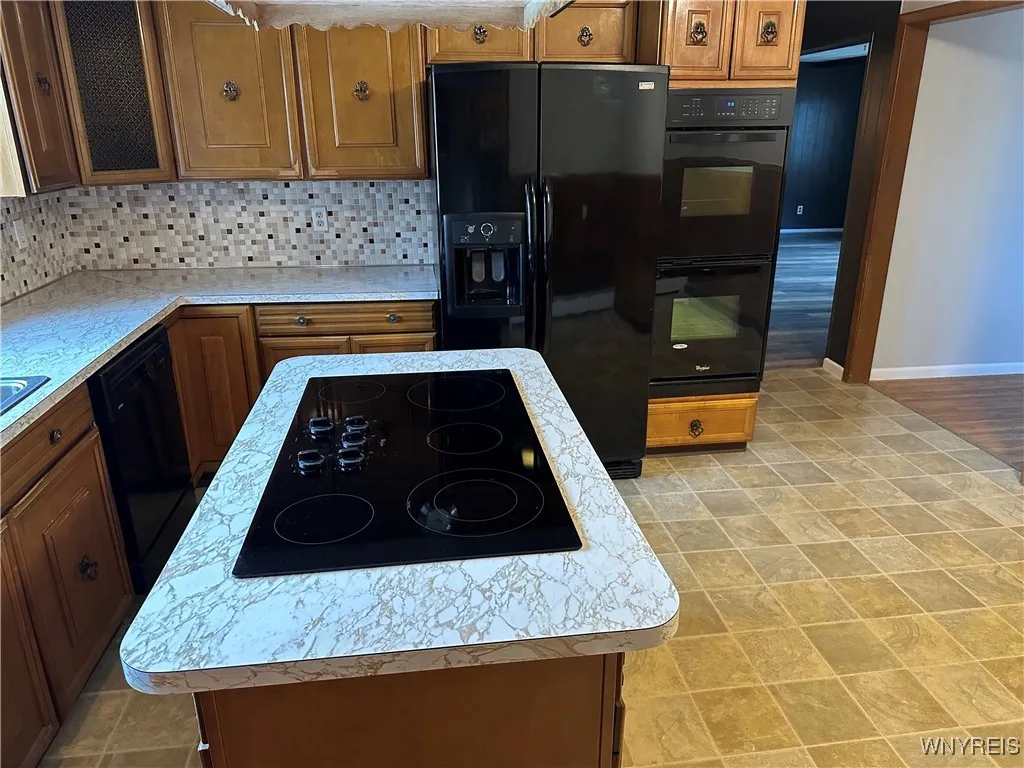 71 Curtis Parkway, Tonawanda-town, New York 14223, Tonawanda, New York 14223, 4 Bedrooms Bedrooms, 10 Rooms Rooms,2 BathroomsBathrooms,Residential,Closed,71 Curtis Parkway, Tonawanda-town, New York 14223,0,B1574793