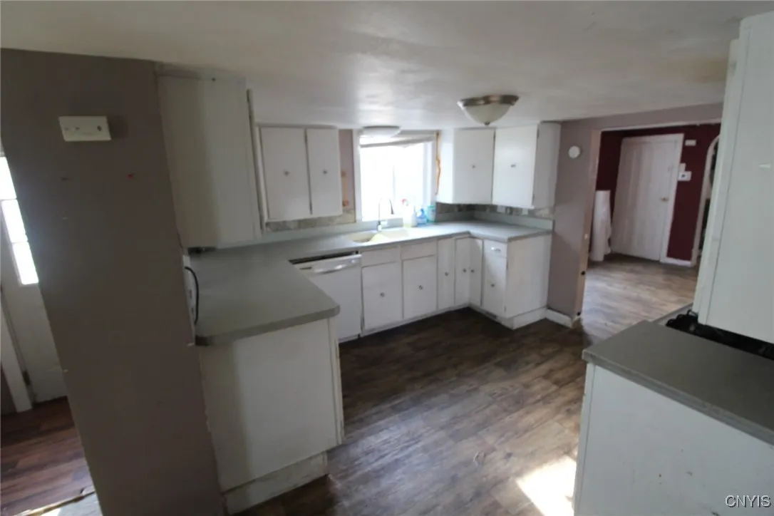 205 East 2nd Street, Oswego-city, New York 13126, Oswego, New York 13126, 3 Bedrooms Bedrooms, 9 Rooms Rooms,1 BathroomBathrooms,Residential,For Sale,205 East 2nd Street, Oswego-city, New York 13126,0,S1574263
