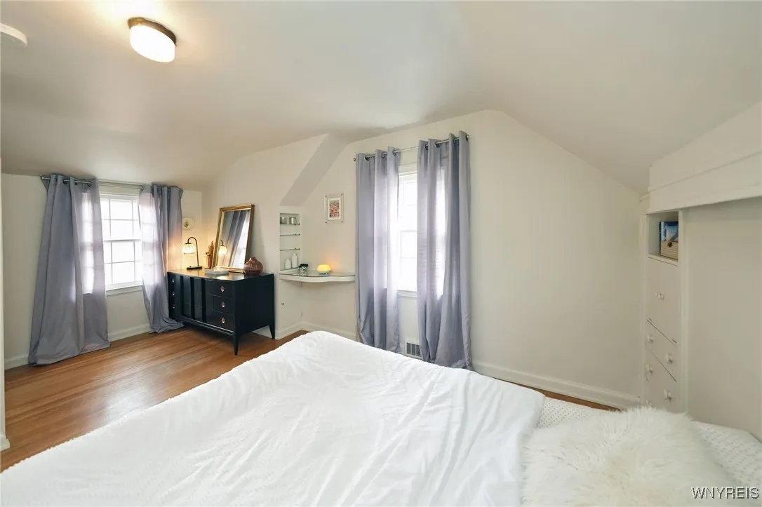 16 Harwood Drive, Amherst, New York 14226, Amherst, New York 14226, 3 Bedrooms Bedrooms, 7 Rooms Rooms,1 BathroomBathrooms,Residential,Closed,16 Harwood Drive, Amherst, New York 14226,0,B1574835