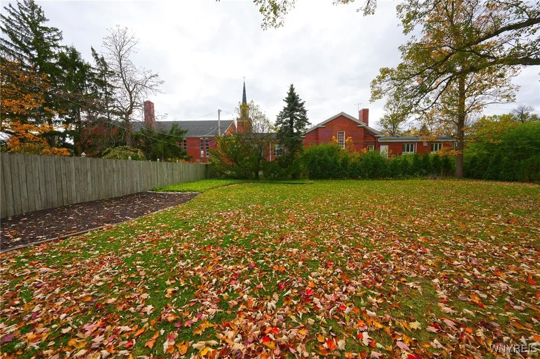 16 Harwood Drive, Amherst, New York 14226, Amherst, New York 14226, 3 Bedrooms Bedrooms, 7 Rooms Rooms,1 BathroomBathrooms,Residential,Closed,16 Harwood Drive, Amherst, New York 14226,0,B1574835