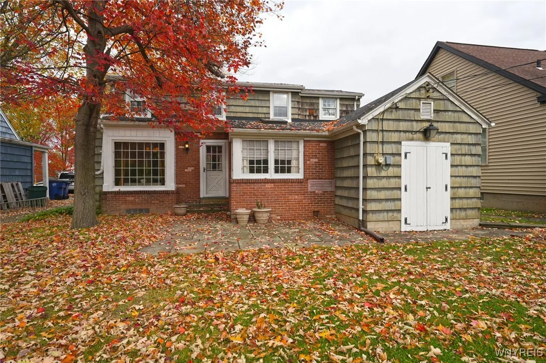 16 Harwood Drive, Amherst, New York 14226, Amherst, New York 14226, 3 Bedrooms Bedrooms, 7 Rooms Rooms,1 BathroomBathrooms,Residential,Closed,16 Harwood Drive, Amherst, New York 14226,0,B1574835