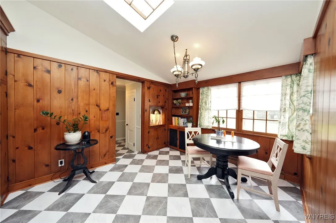 16 Harwood Drive, Amherst, New York 14226, Amherst, New York 14226, 3 Bedrooms Bedrooms, 7 Rooms Rooms,1 BathroomBathrooms,Residential,Closed,16 Harwood Drive, Amherst, New York 14226,0,B1574835