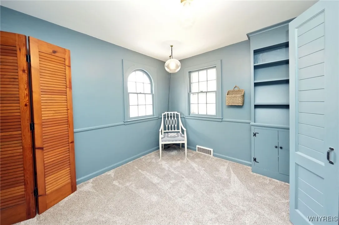 16 Harwood Drive, Amherst, New York 14226, Amherst, New York 14226, 3 Bedrooms Bedrooms, 7 Rooms Rooms,1 BathroomBathrooms,Residential,Closed,16 Harwood Drive, Amherst, New York 14226,0,B1574835