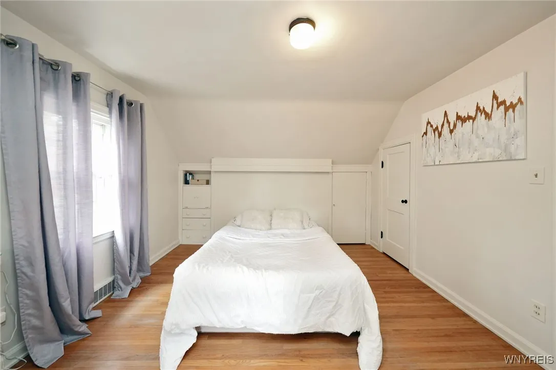 16 Harwood Drive, Amherst, New York 14226, Amherst, New York 14226, 3 Bedrooms Bedrooms, 7 Rooms Rooms,1 BathroomBathrooms,Residential,Closed,16 Harwood Drive, Amherst, New York 14226,0,B1574835