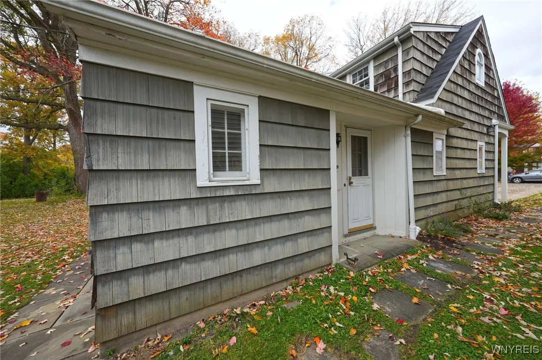 16 Harwood Drive, Amherst, New York 14226, Amherst, New York 14226, 3 Bedrooms Bedrooms, 7 Rooms Rooms,1 BathroomBathrooms,Residential,Closed,16 Harwood Drive, Amherst, New York 14226,0,B1574835