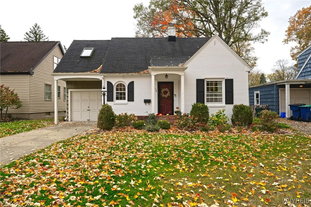 16 Harwood Drive, Amherst, New York 14226, Amherst, New York 14226, 3 Bedrooms Bedrooms, 7 Rooms Rooms,1 BathroomBathrooms,Residential,Closed,16 Harwood Drive, Amherst, New York 14226,0,B1574835