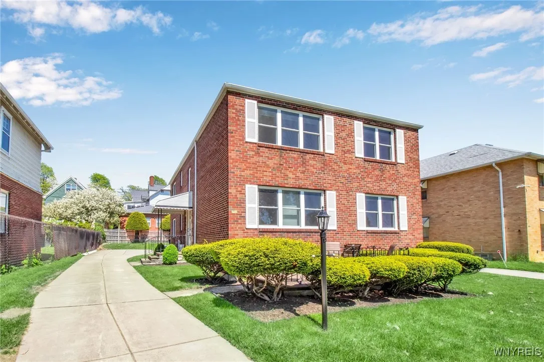 625 Busti Avenue, Buffalo, New York 14213, Buffalo, New York 14213, 4 Bedrooms Bedrooms, ,2 BathroomsBathrooms,Residential,Closed,625 Busti Avenue, Buffalo, New York 14213,0,B1574950