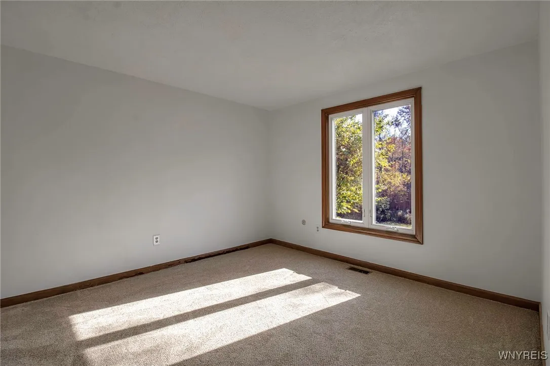 328 Bramblewood Lane, Amherst, New York 14051, Amherst, New York 14051, 3 Bedrooms Bedrooms, 6 Rooms Rooms,2 BathroomsBathrooms,Residential,Closed,328 Bramblewood Lane, Amherst, New York 14051,0,B1574998
