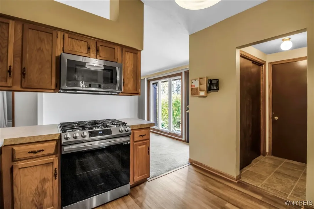 328 Bramblewood Lane, Amherst, New York 14051, Amherst, New York 14051, 3 Bedrooms Bedrooms, 6 Rooms Rooms,2 BathroomsBathrooms,Residential,Closed,328 Bramblewood Lane, Amherst, New York 14051,0,B1574998