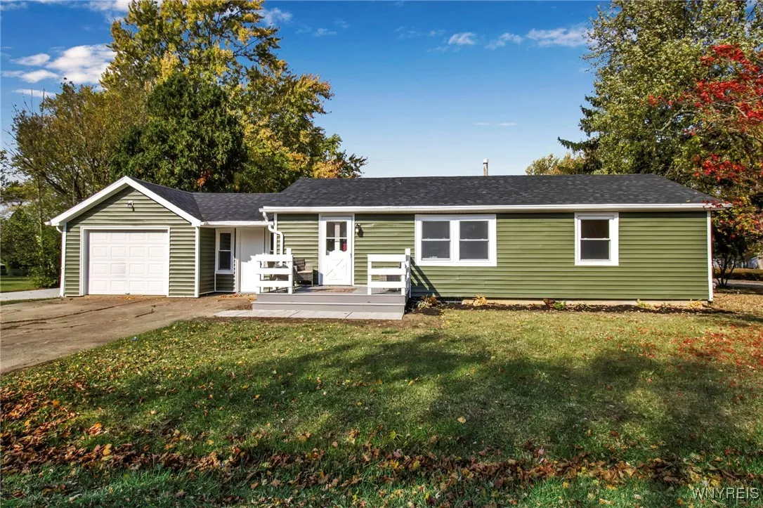 4606 Exeter Terrace, Hamburg, New York 14075, Hamburg, New York 14075, 3 Bedrooms Bedrooms, 7 Rooms Rooms,1 BathroomBathrooms,Residential,Closed,4606 Exeter Terrace, Hamburg, New York 14075,0,B1575180